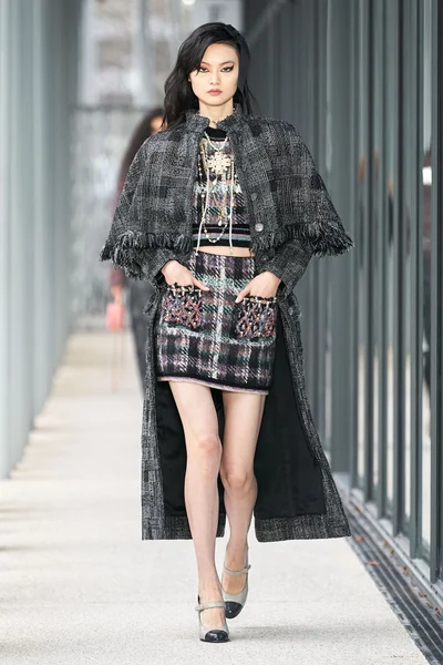 Look 19